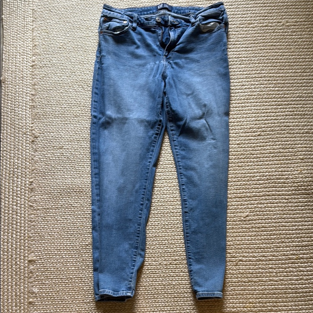 GAP Classic Straight Women's Blue Jeans